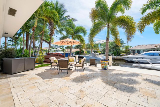 2330 NE 48TH Street NE, Lighthouse Point, FL 33064