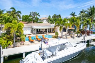 2330 NE 48TH Street NE, Lighthouse Point, FL 33064