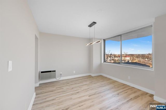 160 Overlook Avenue 3A, Hackensack, NJ 07601