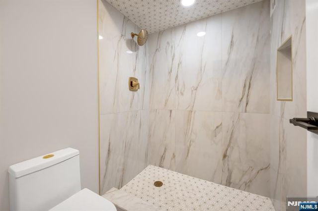 160 Overlook Avenue 3A, Hackensack, NJ 07601