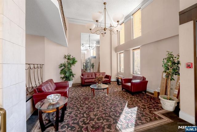 160 Overlook Avenue 3A, Hackensack, NJ 07601