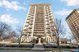 160 Overlook Avenue 3A, Hackensack, NJ 07601