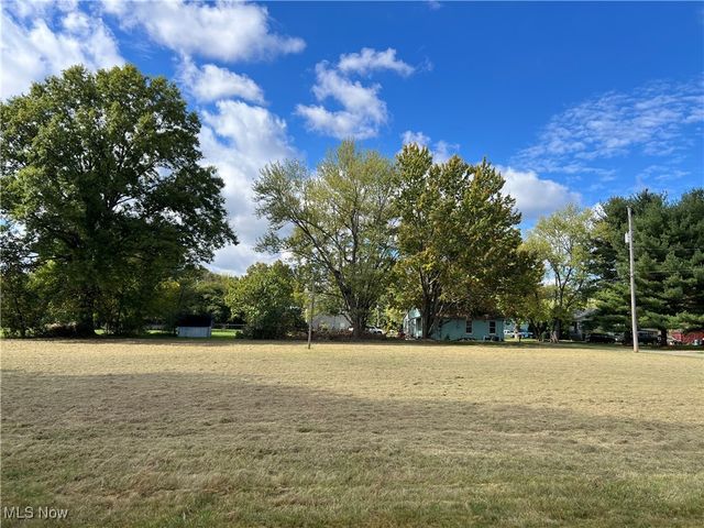 15832 Waverly Street NE, Alliance, OH 44601