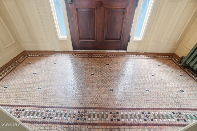 2006 Mount Vernon Avenue, Toledo, OH 43607