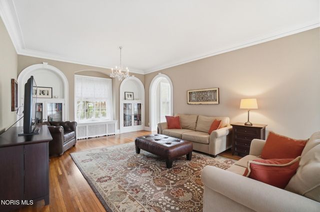 2006 Mount Vernon Avenue, Toledo, OH 43607