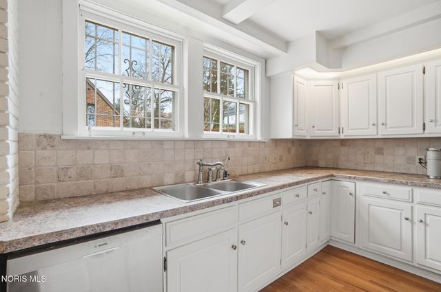 2006 Mount Vernon Avenue, Toledo, OH 43607