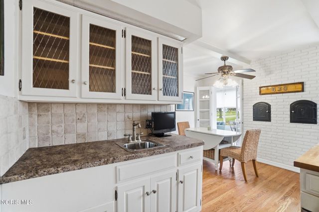 2006 Mount Vernon Avenue, Toledo, OH 43607