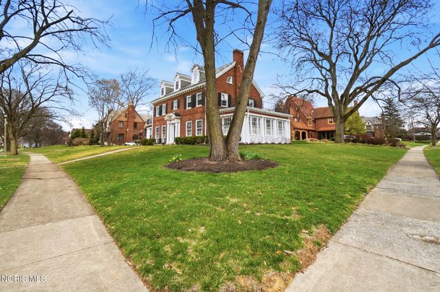 2006 Mount Vernon Avenue, Toledo, OH 43607