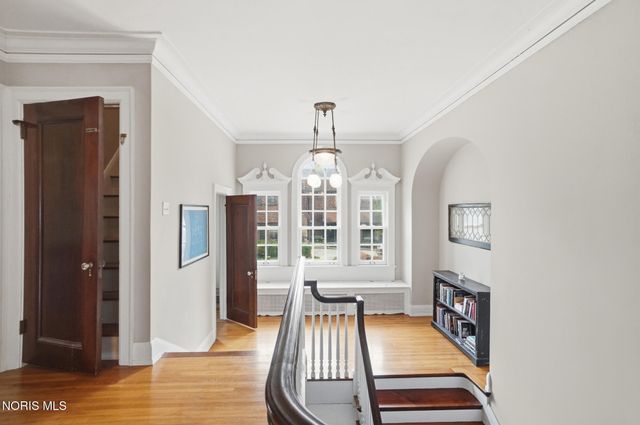 2006 Mount Vernon Avenue, Toledo, OH 43607