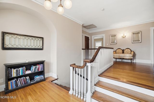 2006 Mount Vernon Avenue, Toledo, OH 43607