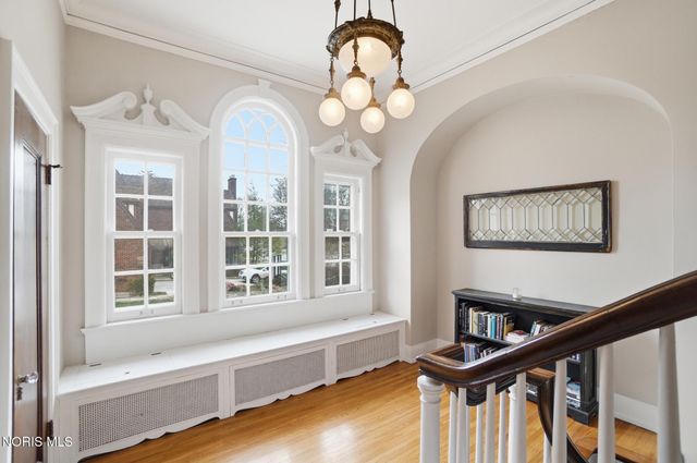 2006 Mount Vernon Avenue, Toledo, OH 43607