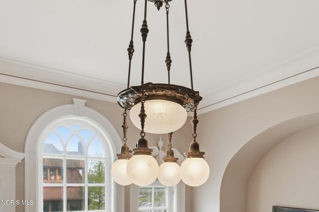 2006 Mount Vernon Avenue, Toledo, OH 43607