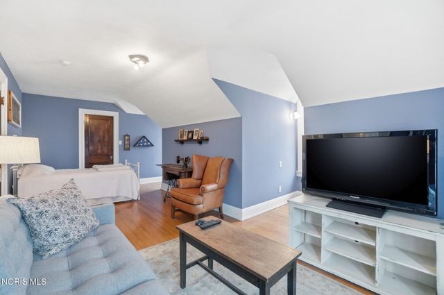 2006 Mount Vernon Avenue, Toledo, OH 43607