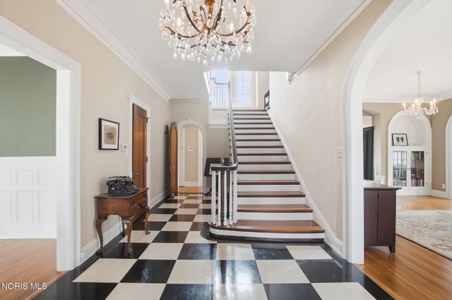 2006 Mount Vernon Avenue, Toledo, OH 43607