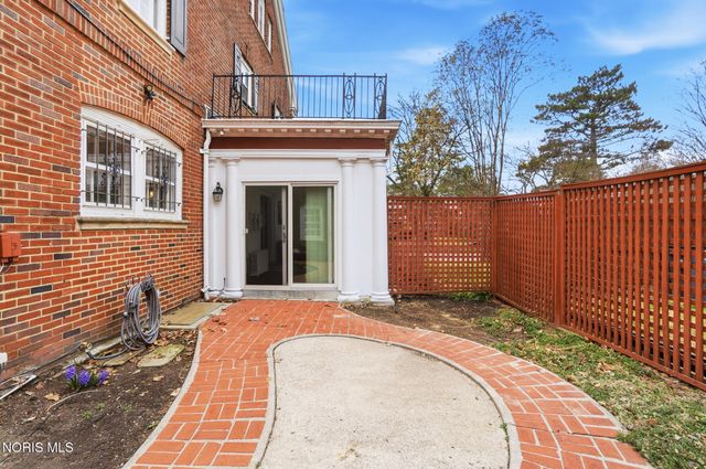 2006 Mount Vernon Avenue, Toledo, OH 43607