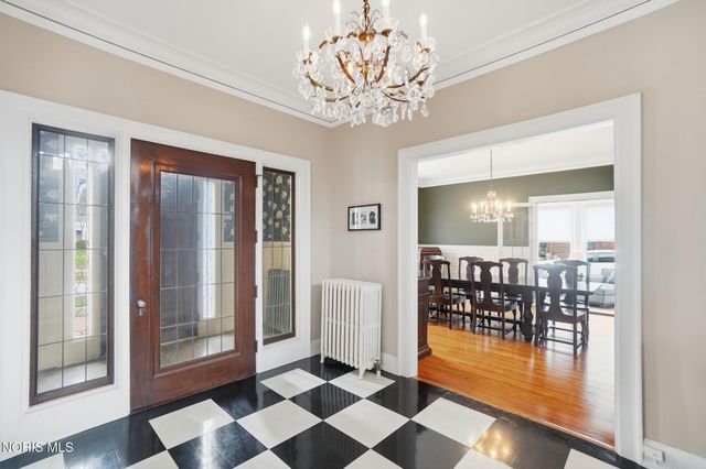 2006 Mount Vernon Avenue, Toledo, OH 43607