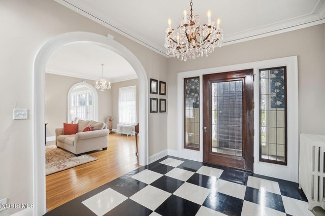 2006 Mount Vernon Avenue, Toledo, OH 43607