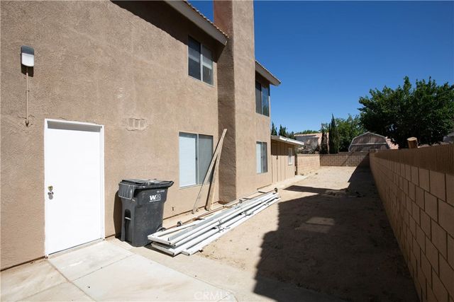 735 E Avenue K7, Lancaster, CA 93535
