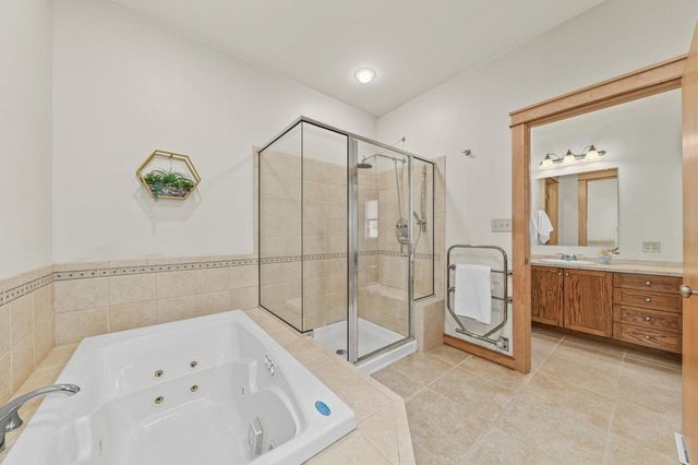 2132 N 113th STREET, Wauwatosa, WI 53226