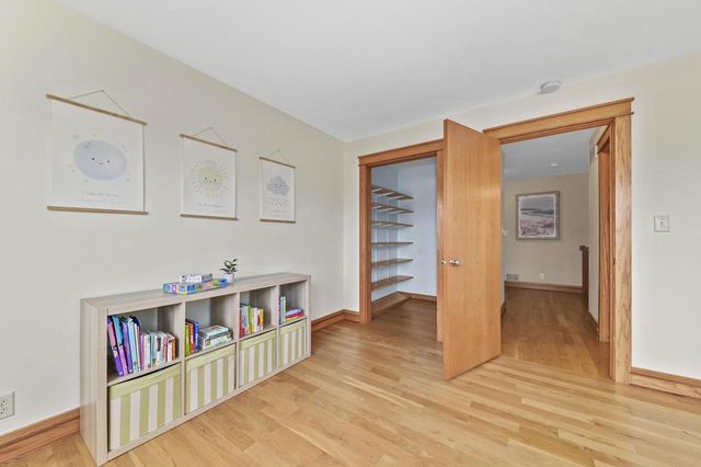 2132 N 113th STREET, Wauwatosa, WI 53226