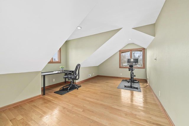 2132 N 113th STREET, Wauwatosa, WI 53226