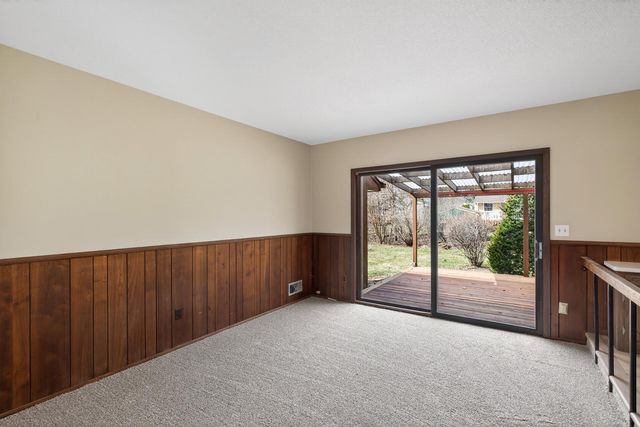 2009 Wheeler Street N, Roseville, MN 55113