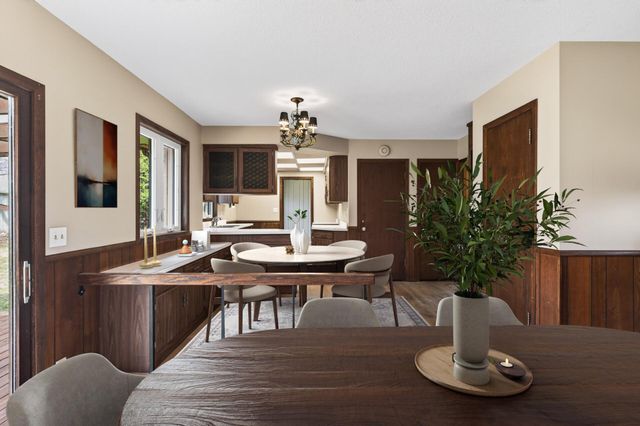 2009 Wheeler Street N, Roseville, MN 55113