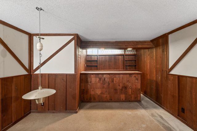 2009 Wheeler Street N, Roseville, MN 55113