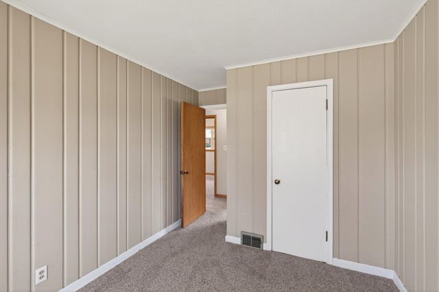 2009 Wheeler Street N, Roseville, MN 55113