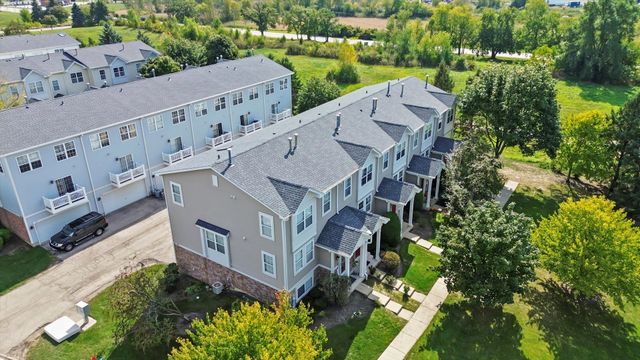 284 Holiday Lane, Hainesville, IL 60073