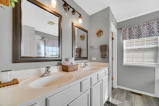 3097 Chalkstone Avenue, Elgin, IL 60124