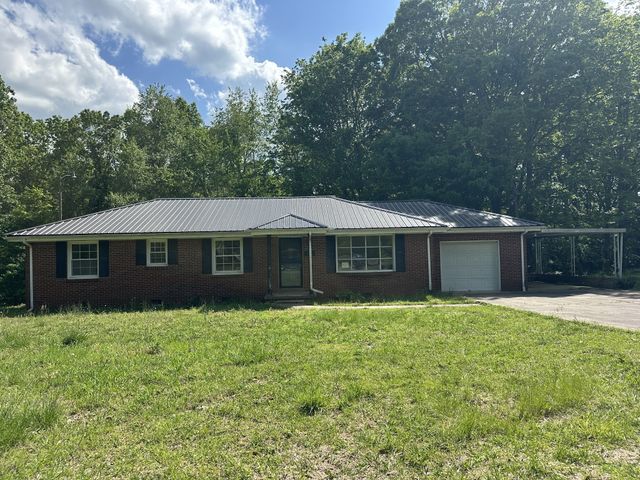 370 Wolfe Blvd, Erin, TN 37061