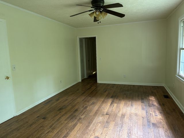 370 Wolfe Blvd, Erin, TN 37061