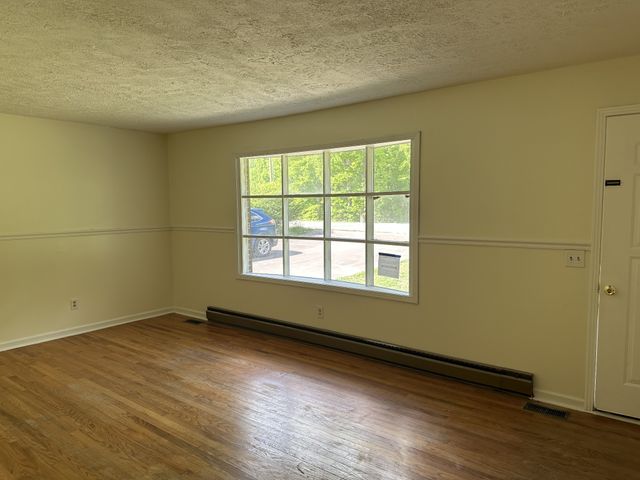 370 Wolfe Blvd, Erin, TN 37061