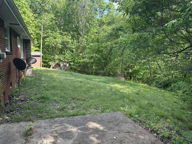 370 Wolfe Blvd, Erin, TN 37061