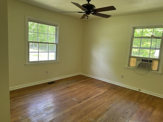 370 Wolfe Blvd, Erin, TN 37061