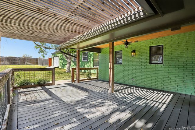 786 Renee, Seguin, TX 78155