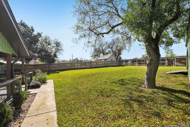 786 Renee, Seguin, TX 78155