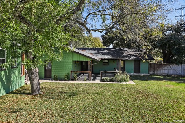 786 Renee, Seguin, TX 78155