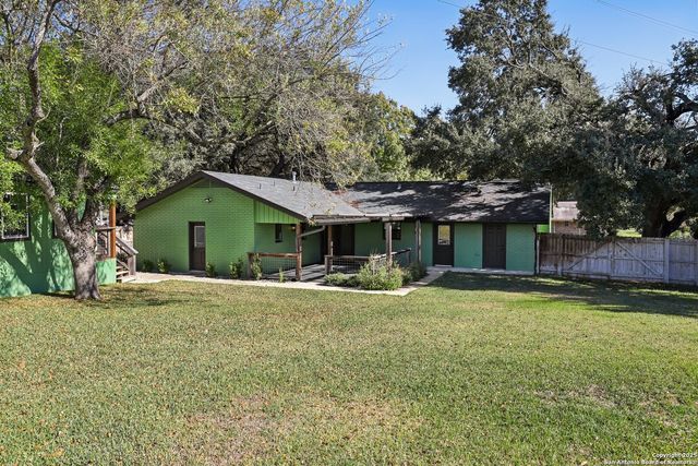 786 Renee, Seguin, TX 78155