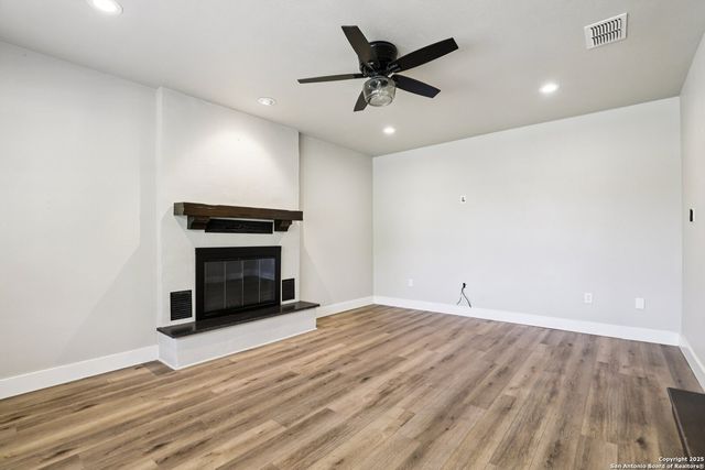 786 Renee, Seguin, TX 78155