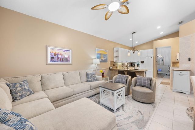 577 SW Saint Kitts Cove, Port St. Lucie, Port St Lucie, FL 34986