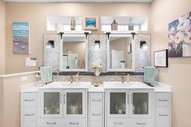 577 SW Saint Kitts Cove, Port St. Lucie, Port St Lucie, FL 34986