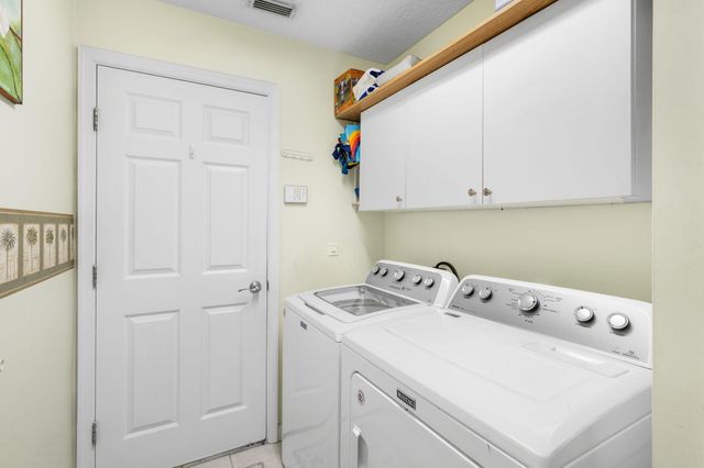 577 SW Saint Kitts Cove, Port St. Lucie, Port St Lucie, FL 34986