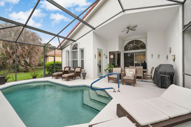 577 SW Saint Kitts Cove, Port St. Lucie, Port St Lucie, FL 34986