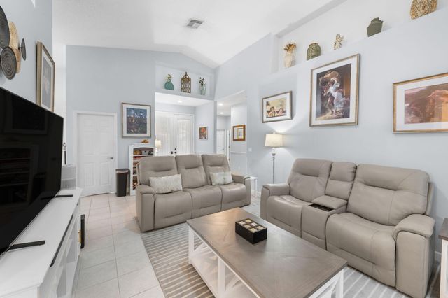 577 SW Saint Kitts Cove, Port St. Lucie, Port St Lucie, FL 34986