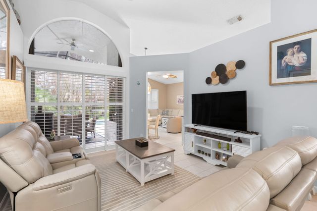 577 SW Saint Kitts Cove, Port St. Lucie, Port St Lucie, FL 34986