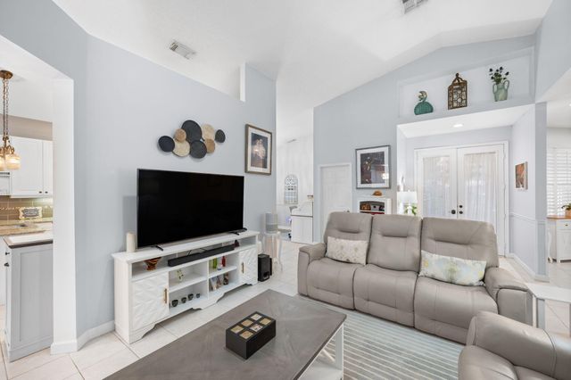 577 SW Saint Kitts Cove, Port St. Lucie, Port St Lucie, FL 34986