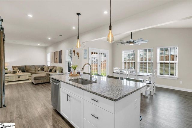 307 Vicksburg Drive, Piedmont, SC 29673