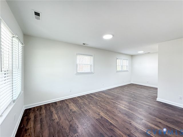 515 Gravatt Ave, Hopewell, VA 23860